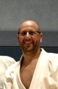 Bernd nach seiner Graduierung zum 4. Kyu